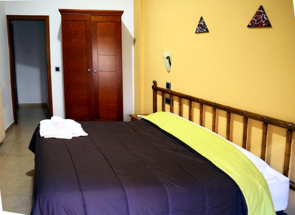 Hostal Muralla Пласенсия Екстериор снимка
