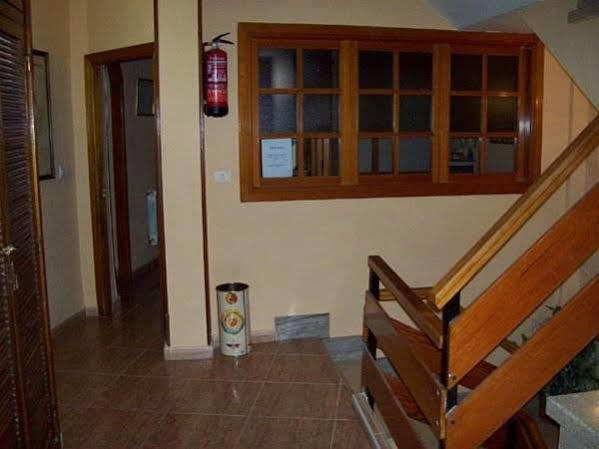Hostal Muralla Пласенсия Екстериор снимка